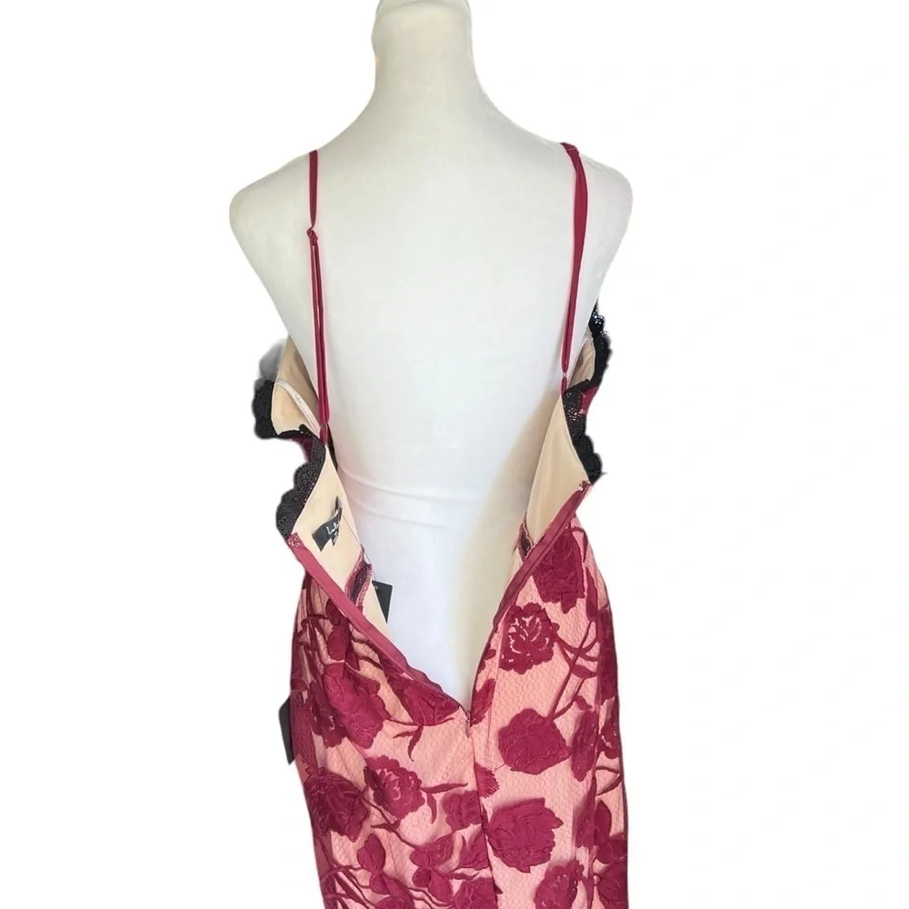Lulus - NWT Alluring Dream Burgundy Floral Mesh Lace Trumpet Midi Dress Sz M